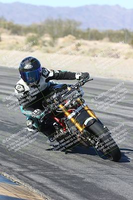 media/Dec-04-2025-Racers Edge (Thu) [[5ebc9f124d]]/3-B Group/3-Session 2 (Turn 7 Inside)/